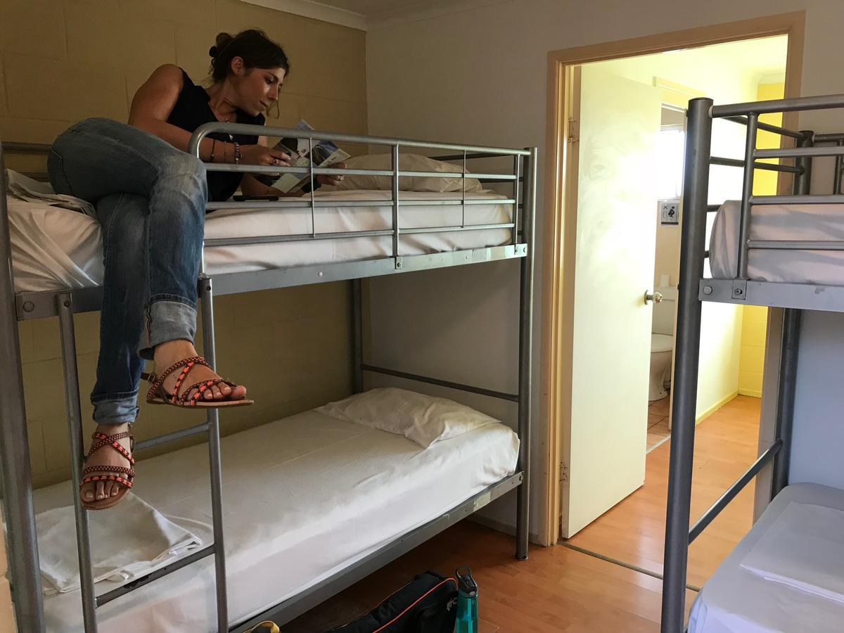 הוסטל Caloundra Backpackers מראה חיצוני תמונה