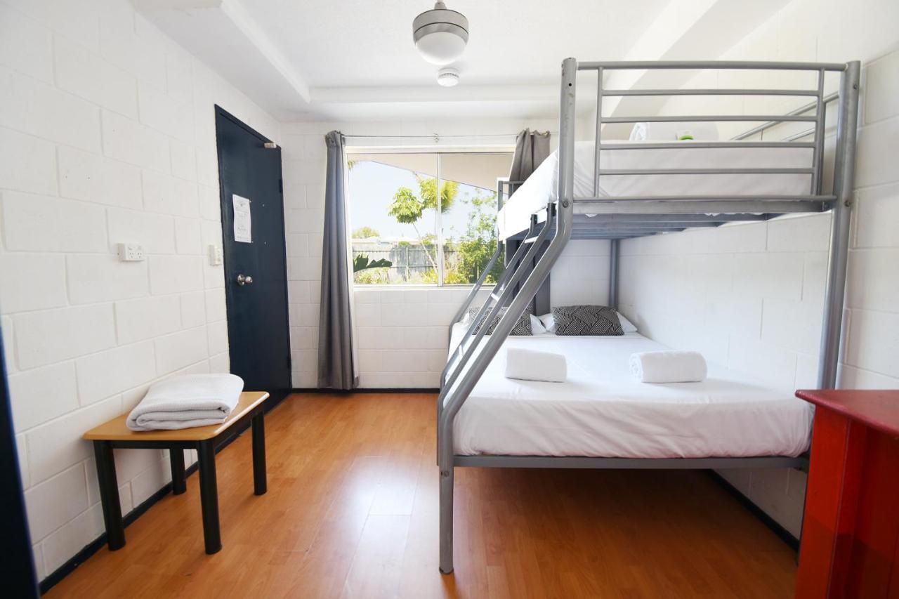 הוסטל Caloundra Backpackers מראה חיצוני תמונה