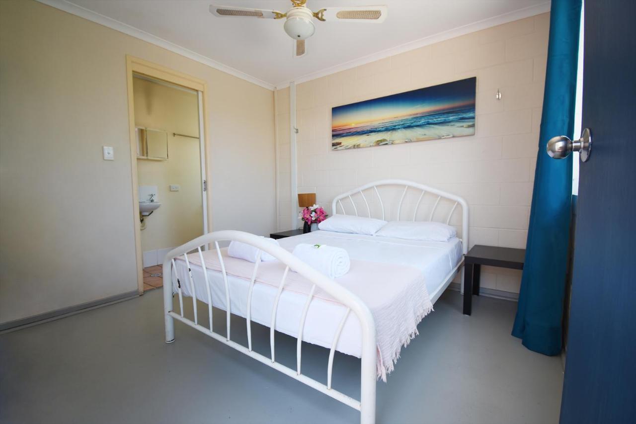 הוסטל Caloundra Backpackers מראה חיצוני תמונה